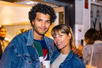 Hoogzwangere Jolien Roets verbluft volgers met magnifieke foto's van haar blote buik: "Zo mooi!"