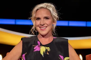 Actrice Tine Embrechts verbluft iedereen met wondermooie badpakfoto: "Wauw!"