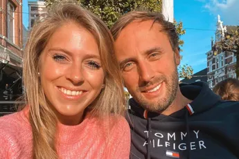 Florence uit 'Blind Getrouwd' post zeer sexy foto in bad