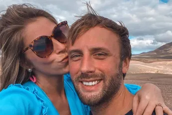 Te schattig: Florence en Jiri uit 'Blind Getrouwd' delen geweldige kerstfoto in matching outfits