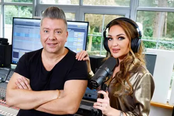 DJ Wout, die single opnam met Chayenne Van Aarle, met spoed opgenomen in het ziekenhuis: "Grote plas bloed"