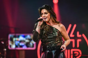 Zangeres Belle Perez (47) heeft droevig nieuws te melden: "Hij is er niet meer"