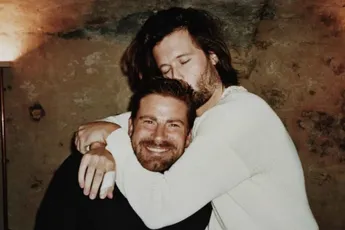 Het loopt volledig fout voor Kevin Janssens op skivakantie met Mathieu Terryn: "Hilarisch!"