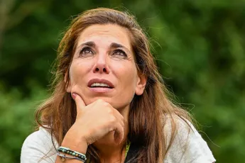 Na haar plotse ontslag bij de VRT: Saartje Vandendriessche heeft geen goed nieuws over haar gezondheid