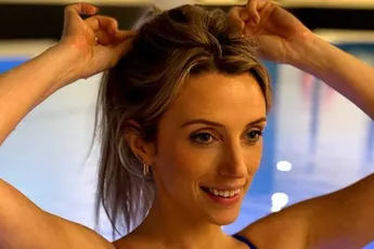 'Thuis'-actrice Tine Priem showt nieuwe look en ziet er plots totaal anders uit: "Geslaagd!"