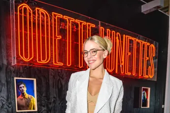 Eline De Munck laat vol in haar boezem kijken: "Zo sexy!"