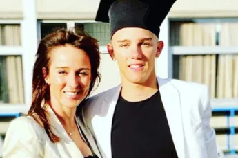 Isabelle Nijs laat weten hoe het met haar zoon Thibau Nys gaat na zijn zware val