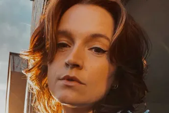 Naomi uit 'Big Brother' verscheurd van verdriet na plots verlies van dierbare: "De man van mijn leven"