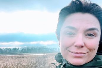 "Héél moedig": Evi Hanssen ontroert met aangrijpende getuigenis net na het overlijden van haar mama