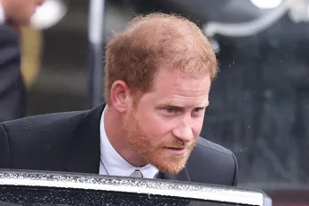 Echte reden waarom prins Harry zo snel naar huis ging plots uitgelekt: "Niets met verjaardag van zoon te maken"