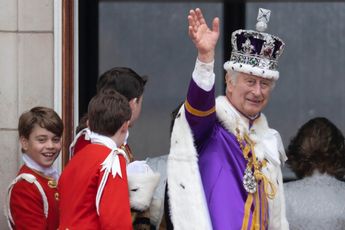 Prachtig gebaar van Charles: koning breekt met regels en doet iets heel bijzonders voor prins George