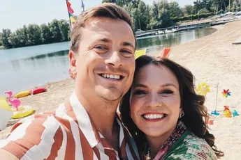 Nieuwe innige foto van Niels Destadsbader en Siska Schoeters brengt mensen in de war: "Prachtig koppel!"