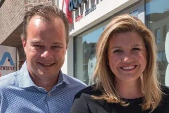 Zo ziet de familie van Lyndsey Pfaff, met kinderen Bruce en Fay, er vandaag uit