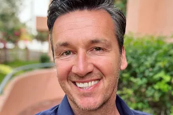 "Wat een mooie dochter": Davy Gilles stelt zijn razend knappe dochter voor, die al 21 jaar geworden is