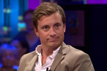 Zanger Niels Destadsbader compleet gebroken van verdriet: "Onverwacht overleden"