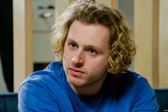 'Familie'-acteur Maarten Coppens stelt zijn nieuwe vriendin voor: "Knap koppel!"