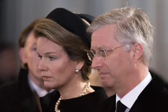 Dag voor nationale feestdag: koning Filip en koningin Mathilde krijgen zeer slecht nieuws te horen