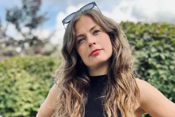 Hoogzwangere Frances Lefebure krijgt plots bakken kritiek te slikken: "Verschrikkelijk wat ze doet!"