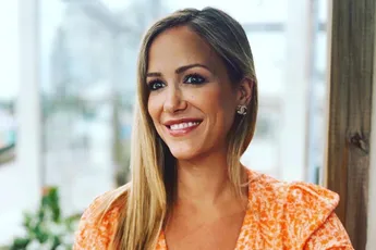 "Wat een prachtig lichaam": Elisabet van 'De Mol' doet monden openvallen in sexy bikini