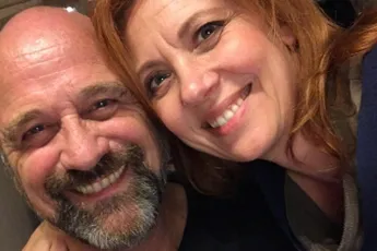 'Familie'-actrice Sandrine André kondigt plots prachtig nieuws aan: "Zo blij voor jullie!"