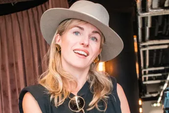 Josje Huisman ontroert met wondermooie beelden van pasgeboren zoontje: "Schattigste baby ooit"