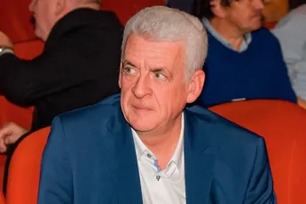 Walter De Donder met de grond gelijk gemaakt: Studio 100-acteur reageert op bikkelharde kritiek