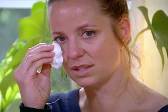 Elke Clijsters (38) deelt erg slecht nieuws: "Kwaadaardige cellen gevonden"