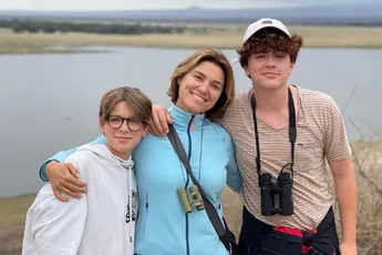 Evi Hanssen maakt geweldig nieuws bekend over haar jongste zoon: "Wist niet dat hij het in zich had"