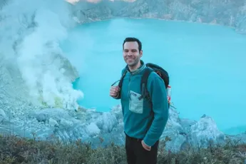 Dziubi uit 'Blind Getrouwd' beleeft ervaring van z'n leven in Indonesië en verbluft met indrukwekkende reisfoto’s