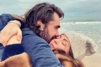 "Zalige foto!": Boris Van Severen deelt wondermooi kiekje van vrouw Frances en pasgeboren zoontje