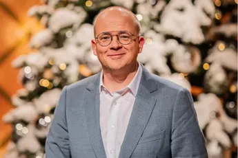 Sven de Leijer openhartig over verlies van eerste kindje: "Dat heeft geholpen om het een plaats te geven"