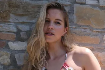 Actrice Bab Buelens opgenomen in het ziekenhuis