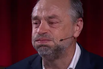 Kijkers van 'James De Musical' stellen zich vragen na aflevering met Tom Waes: "Waar was hij?"