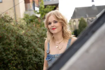 Elise Roels (Emma) onthult het na onverwachte comeback: "Daarom ben ik destijds bij 'Thuis' vertrokken"