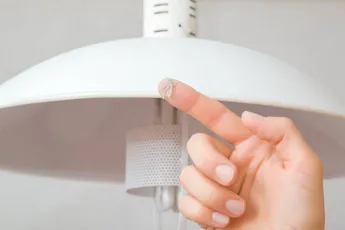 De meest vergeten plekken waar stof zich ophoopt