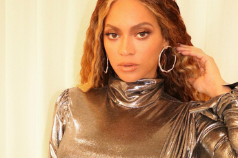 Beyoncé doet bijnaam 'Queen B' eer aan bij Grammy Awards