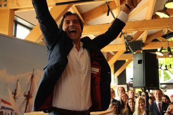 Netjes! Forum voor Democratie nu grootste partij van het land: heeft CDA en PvdA flink ingehaald