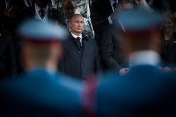 Vladimir Poetin grijpt drastisch in: 'Alle Russische grenzen vanaf maandag op slot!'