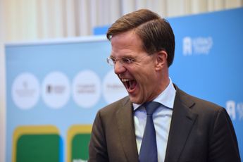 Sadistische VVD-voorlichter lacht om bijstandsvrouw die gekort wordt