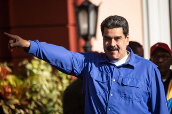 Absurd dit! Venezuela pakt gewapende Amerikanen op tijdens 'couppoging'! VS weet van niets, Trump: 'we gaan het uitzoeken'