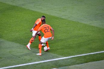 Nederland wint op zakelijke wijze van Oostenrijk: 2 - 0, en gaat door naar de achtste finales