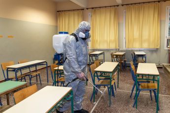 School dicht, 500 leerlingen naar huis gestuurd: leraren zijn besmet met coronavirus en leerlingen kampen met coronaklachten