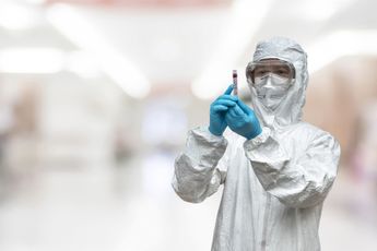 Hongaarse wetenschappers: bodemonderzoek impliceert dat coronavirus niet op natuurlijke wijze naar de mensheid is gekomen