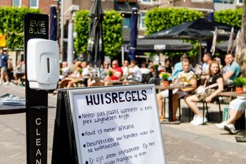 Nederlanders genieten met volle teugen van versoepelingen: lange rijen voor winkels en volle terrassen