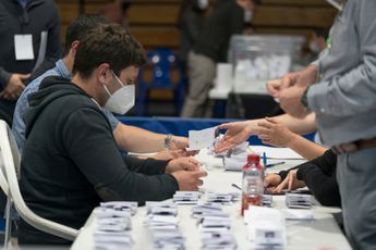 VNG gaat aankomende verkiezingen nieuw elektronisch telbaar stembiljet testen, maar lijkt nu al flop te worden