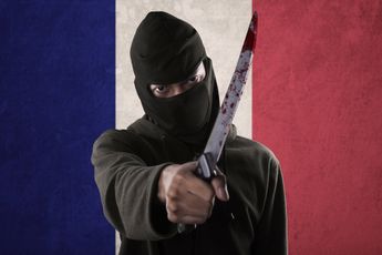 Dader 'machete-aanval' Parijs is 18-jarige Pakistaanse moslim