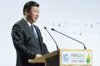 VN-klimaatfascisten eisen van Westen nóg meer creperen voor CO2-vermindering, en China bouwt vrolijk kolencentrales