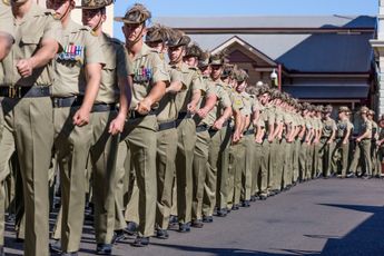 Ongelooflijk... soldaten arriveren in Sydney om lockdownregels te handhaven