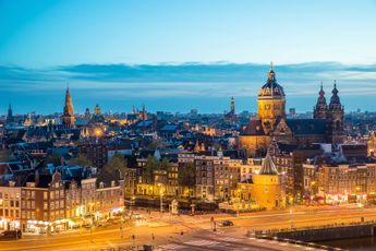 Te huur in lief en inclusief Amsterdam: 7000 euro voor rijtjeshuis in 'terrorstadsdeel' Nieuw-West