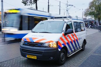 Filmpje! Politie ontkracht beeld van vredelievende demonstratie en verspreidt dronebeelden van woonprotest Rotterdam